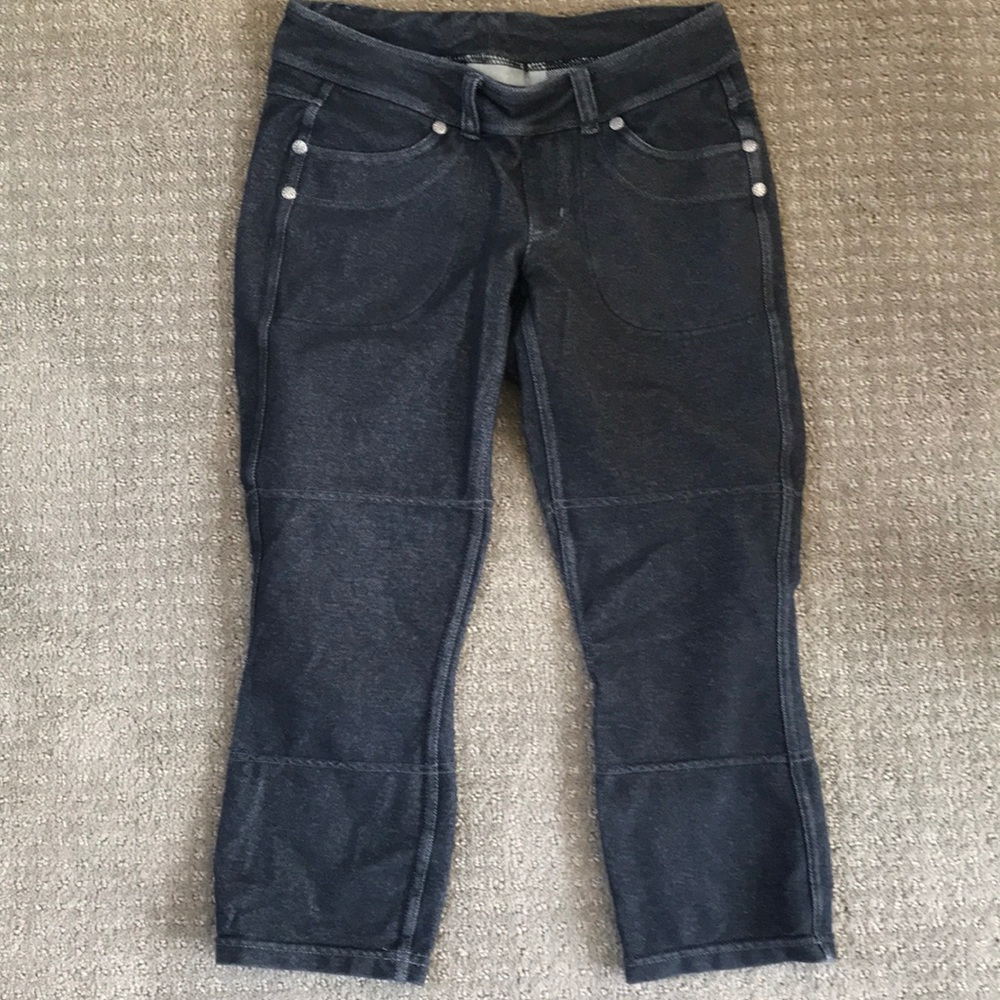 Athleta Bettona style capri.